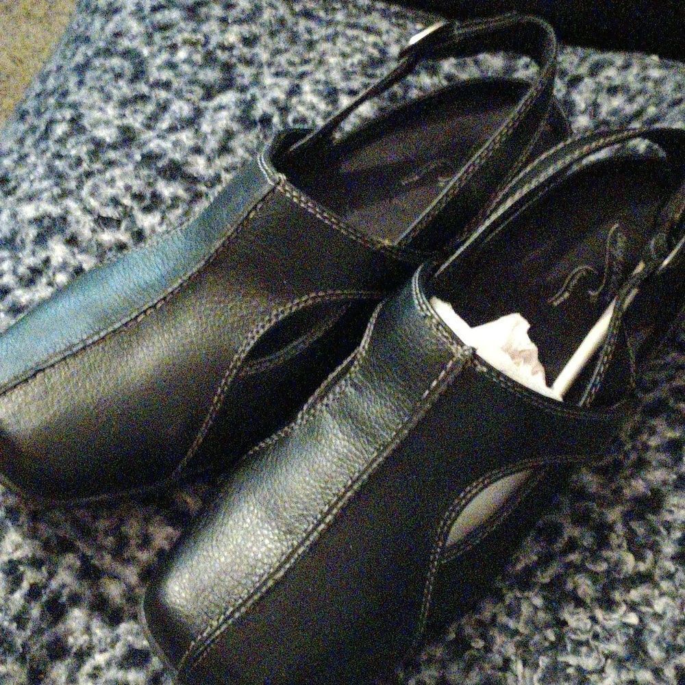 🤠NIB Easy Street Comfort Wave Shoes Size 9W